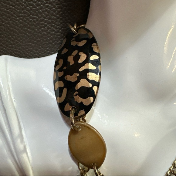 Ruby Rd. Multicolor Beaded Necklace Acrylic Shell Gold Tone 16’ 3158 p - Picture 6 of 10